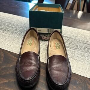 SAS Bordeaux Loafers Size 8.5 Narrow